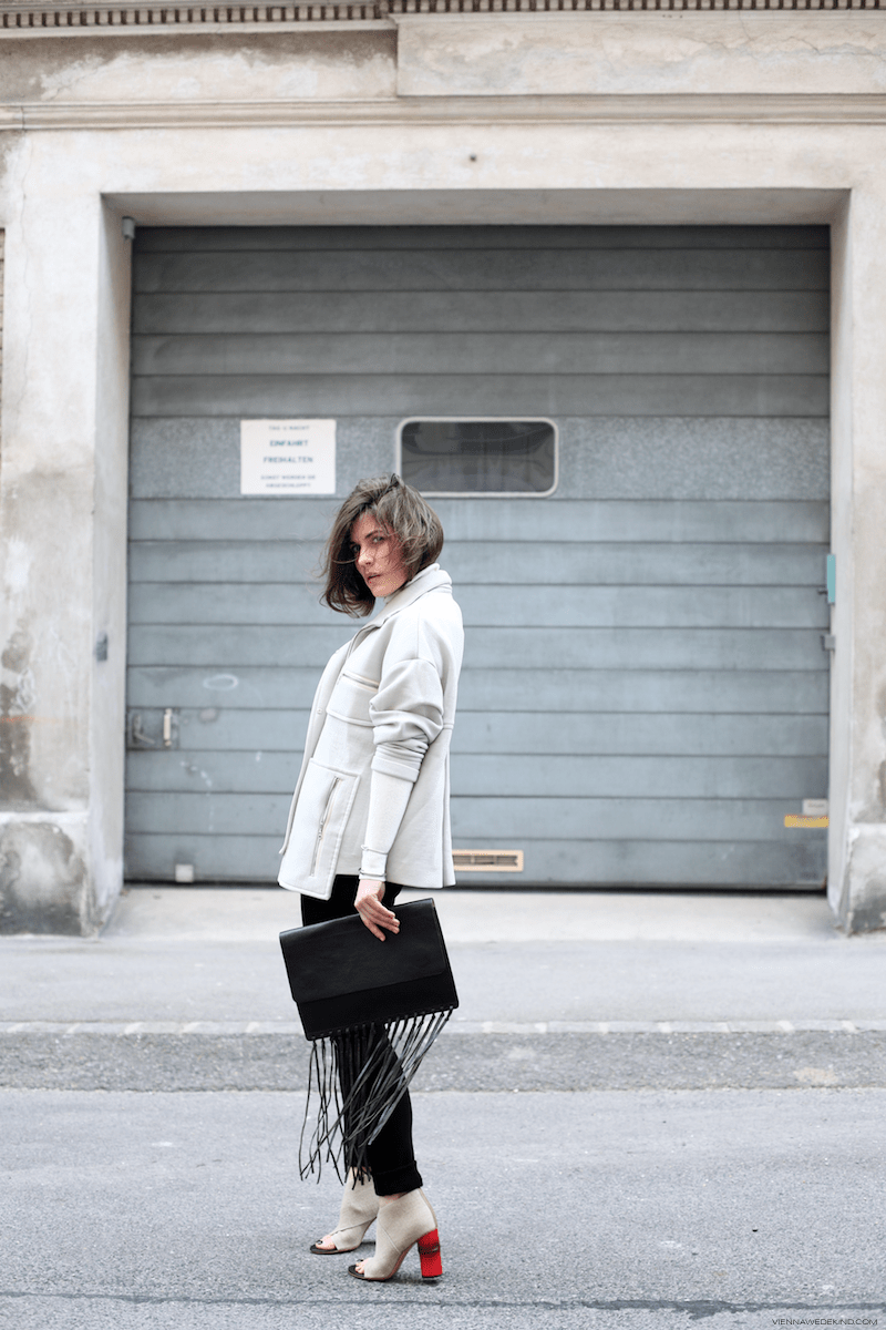 Acne-Roza-Linnen-Ankle-Boots-c-VIENNA-WEDEKIND-13