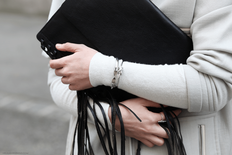 Acne-Roza-Linnen-Ankle-Boots-c-VIENNA-WEDEKIND-9