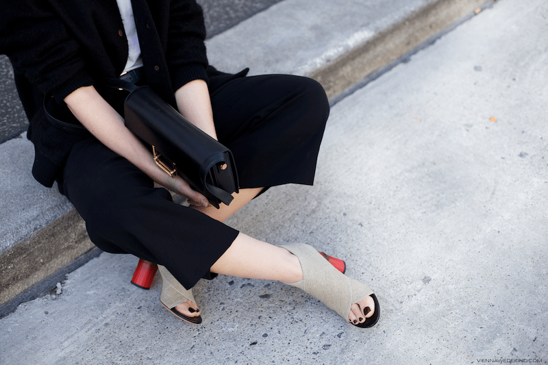 Cos-Short-Tailored-Trousers-c-VIENNA-WEDEKIND-3