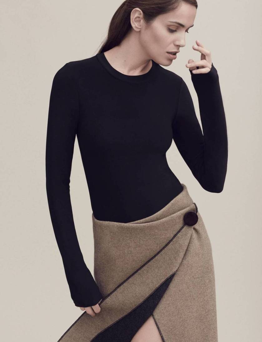 AMANDA-WELLSH-BY-JAN-LEHNER-FOR-THE-LINE-NOVEMBER-2015-2