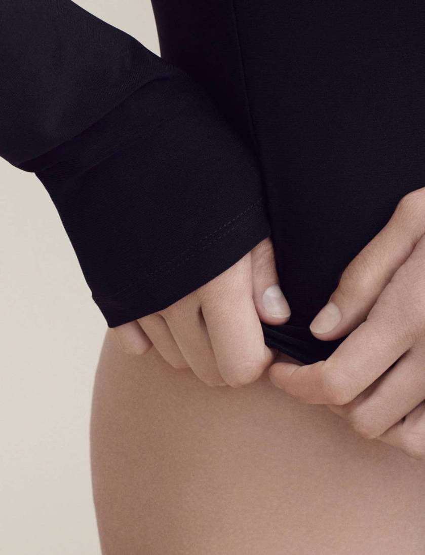 AMANDA-WELLSH-BY-JAN-LEHNER-FOR-THE-LINE-NOVEMBER-2015-4