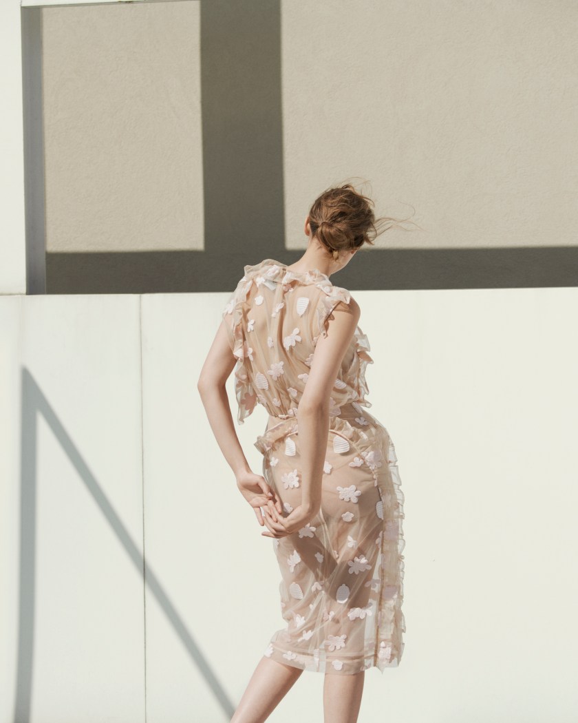 MELINA-GESTO-BY-JULIA-NONI-FOR-VOGUE-GERMANY-JANUARY-2016-6