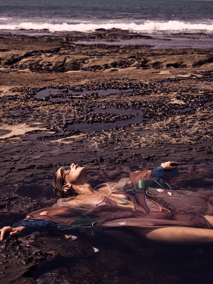 secret-hideaway-carolyn-murphy-by-mikael-jansson-for-interview-magazine-march-2016-2