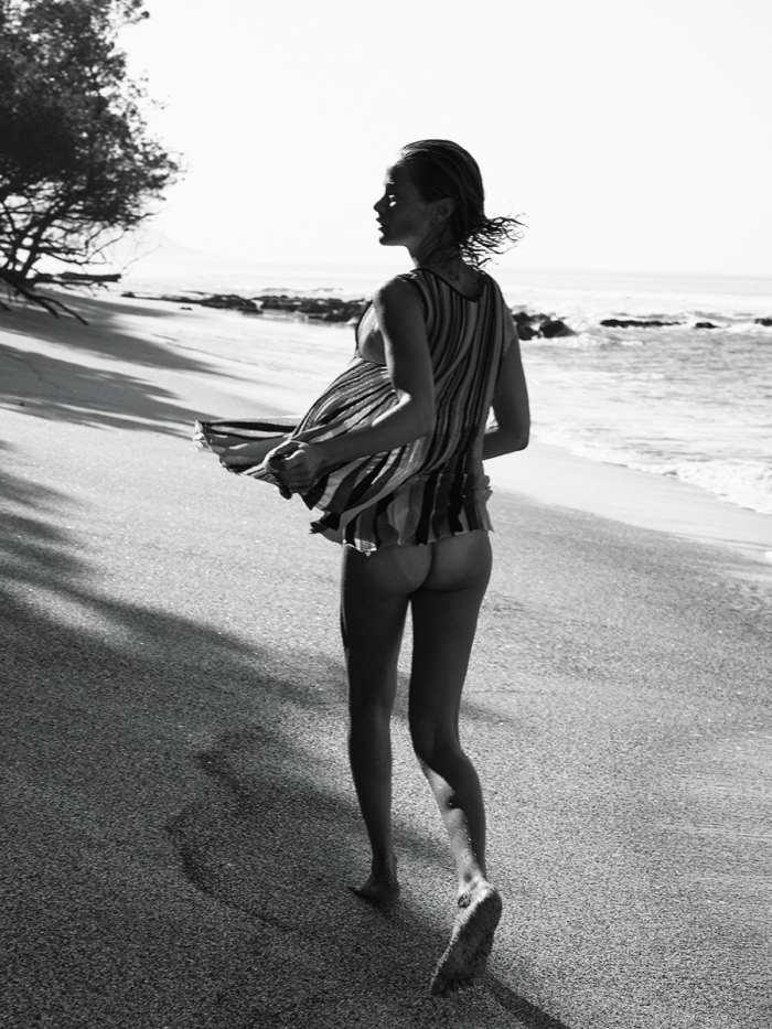 secret-hideaway-carolyn-murphy-by-mikael-jansson-for-interview-magazine-march-2016-5