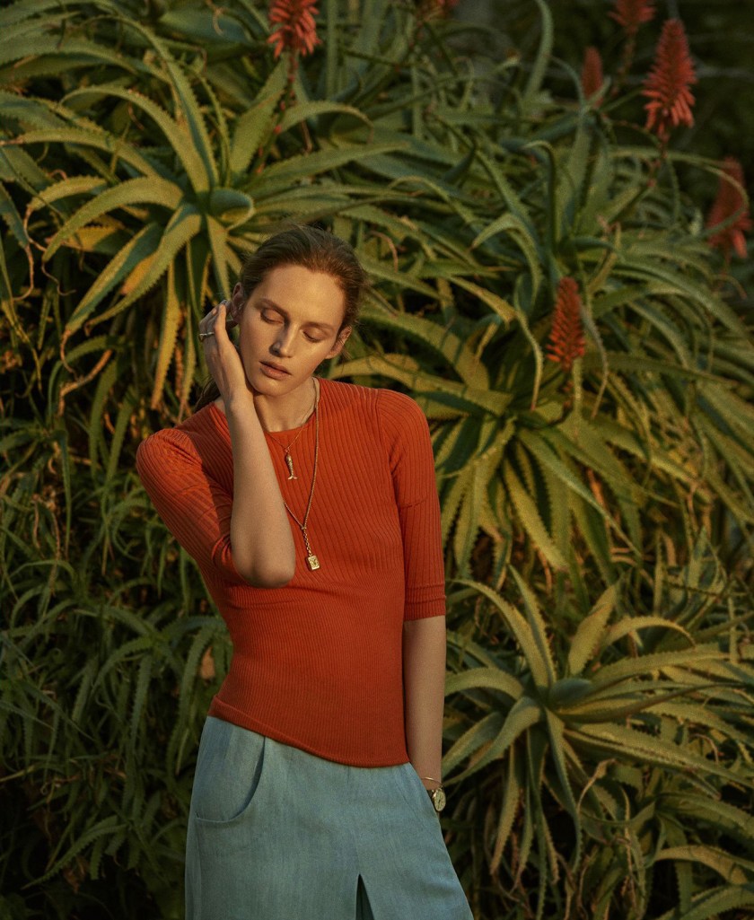 VIVIEN-SOLARI-BY-JULIA-NONI-FOR-HARPERS-BAZAAR-US-APRIL-2016-6