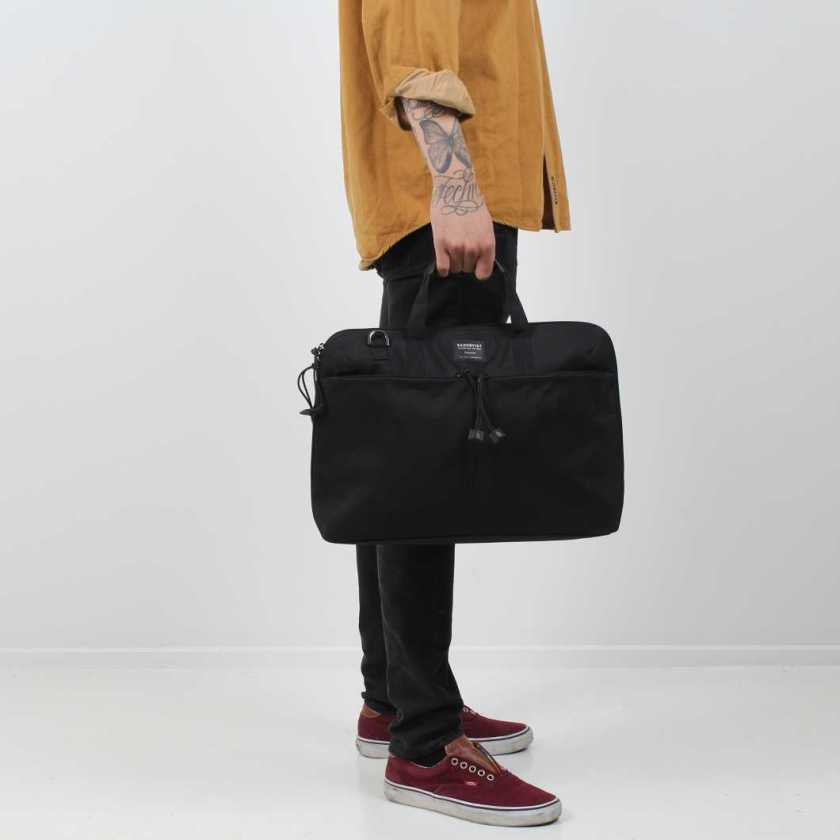 645_bddd21cf91-noel-black-sqa513-sandqvist-01-big