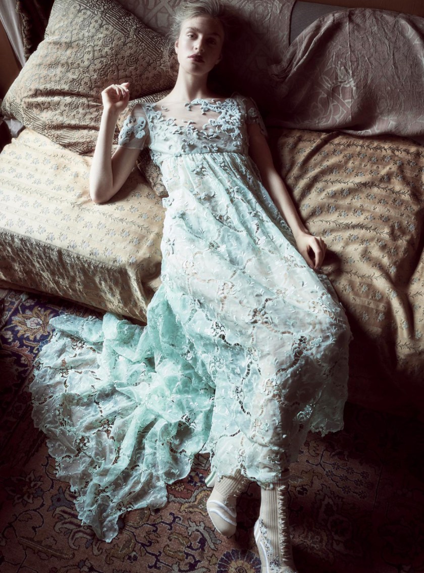 hedvig-palm-by-regan-cameron-for-harpers-bazaar-uk-december-2016-2